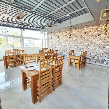 Hotel The Park Residency Dehradun Esterno foto