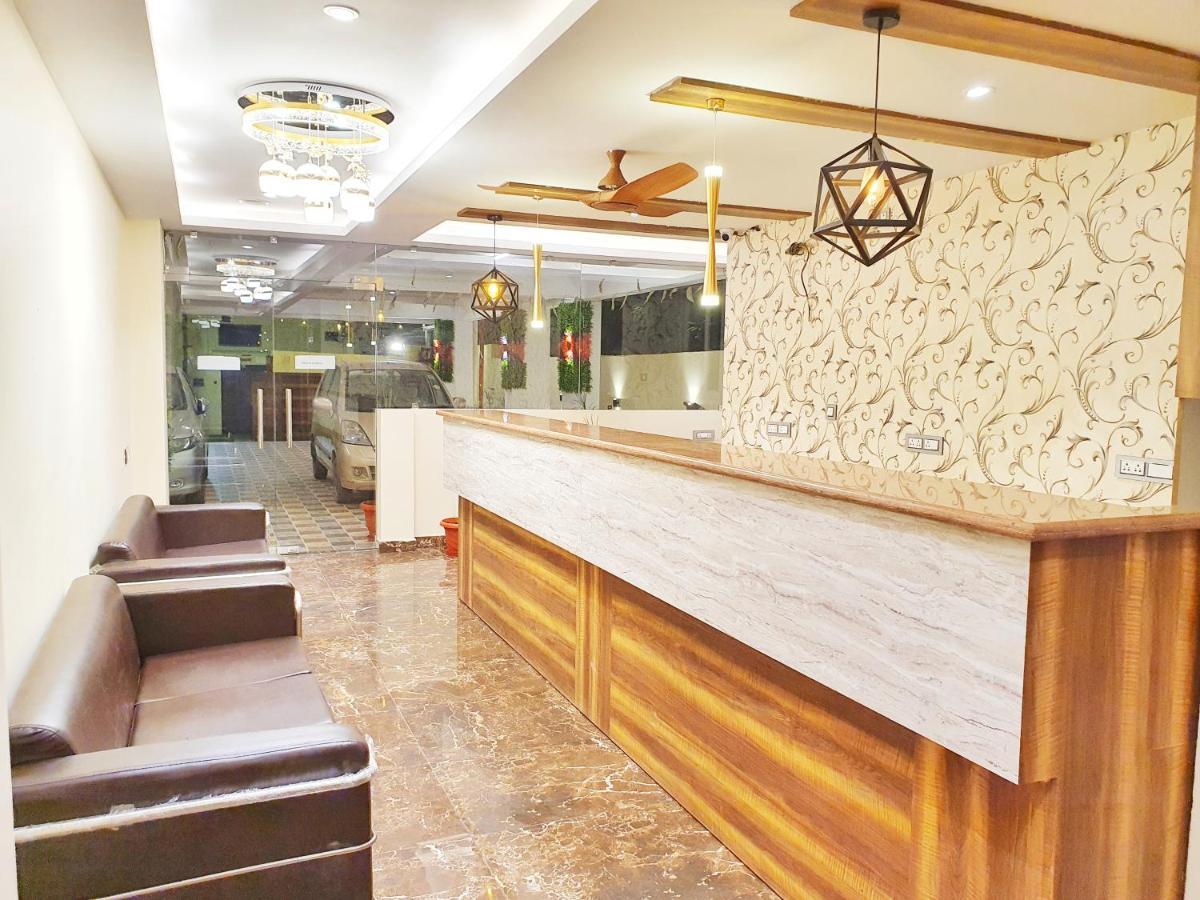 Hotel The Park Residency Dehradun Esterno foto