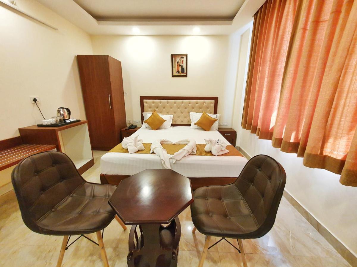 Hotel The Park Residency Dehradun Esterno foto