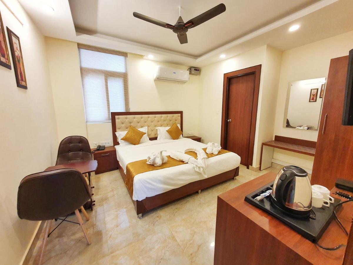 Hotel The Park Residency Dehradun Esterno foto